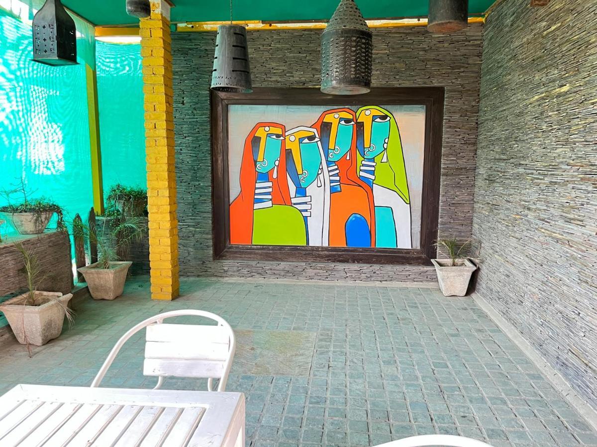 Aakritii Hotels Gurgaon Exterior foto