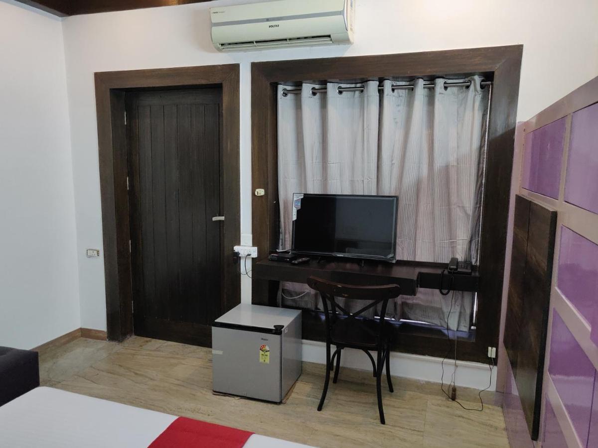 Aakritii Hotels Gurgaon Exterior foto